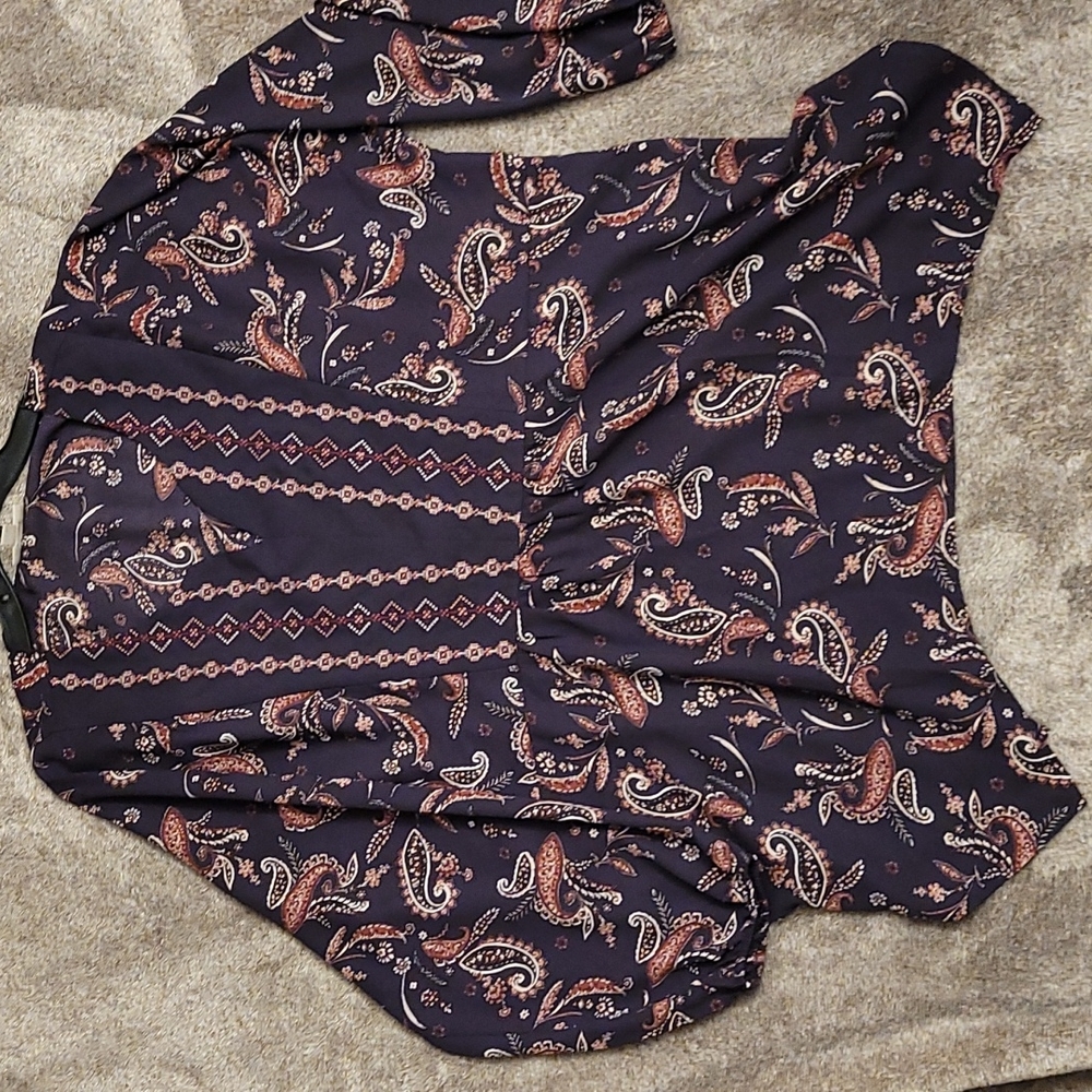 Blouse/Shirt/Top